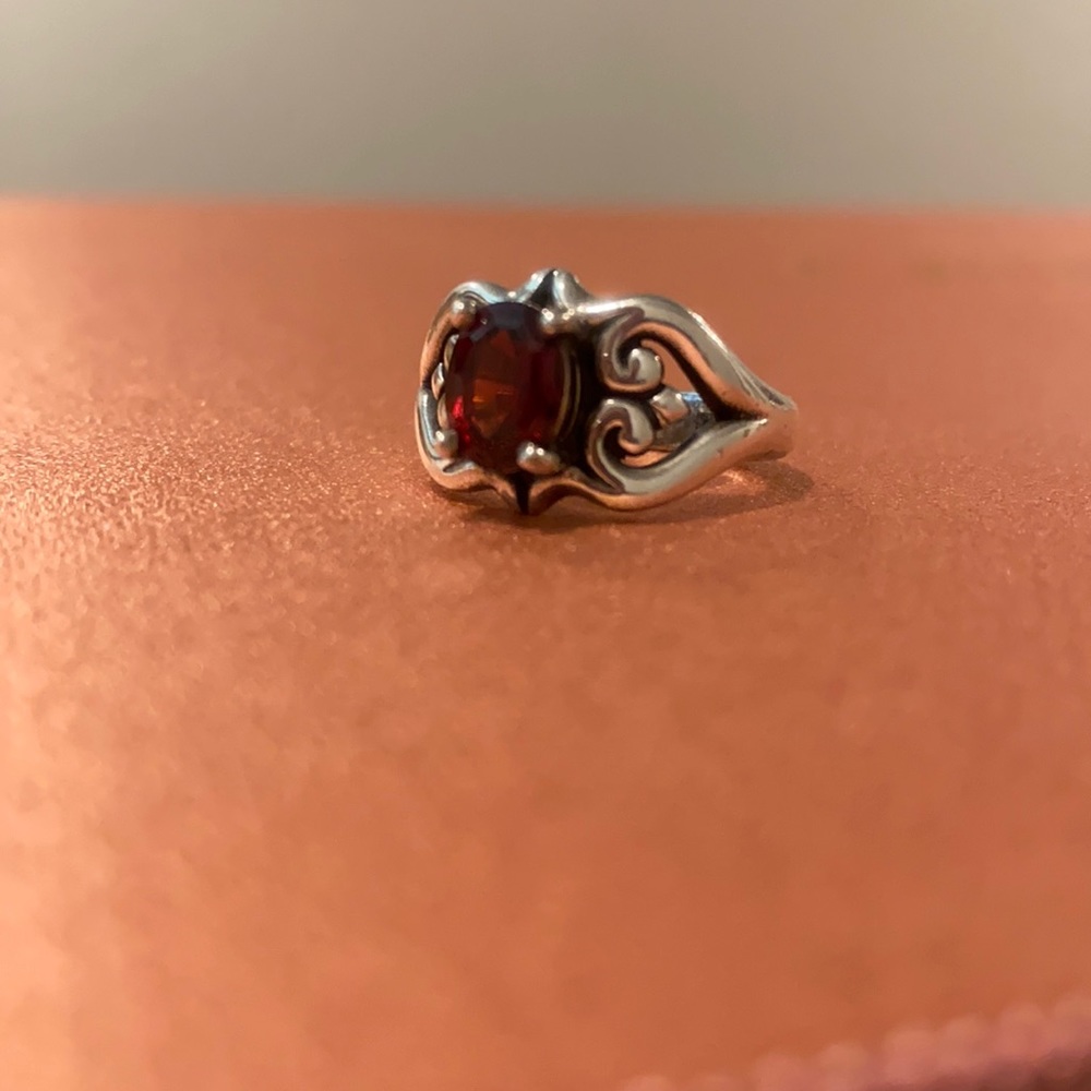 Retired James Avery Scrolled Garnet Heart ring